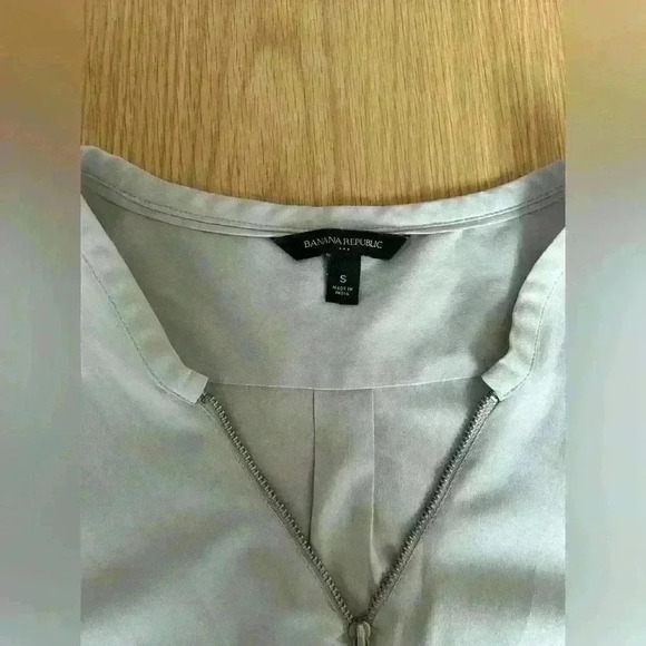 Banana Republic Zipper front Blouse - Picture 4 of 4